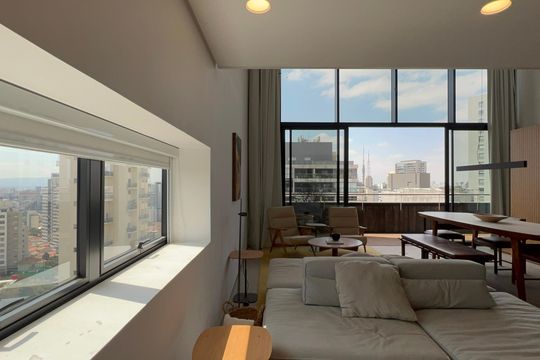 Sala de TV de apartamento à venda com 1 quarto, 107m² em Sumarezinho, São Paulo