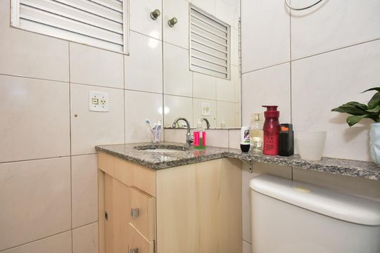Banheiro Suíte de apartamento à venda com 2 quartos, 58m² em Paraisópolis, São Paulo
