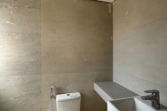 banheiro 2 de apartamento à venda com 4 quartos, 182m² em Centro, Belo Horizonte