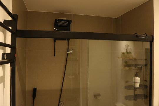 Banheiro de kitnet/studio à venda com 1 quarto, 27m² em Barra Funda, São Paulo