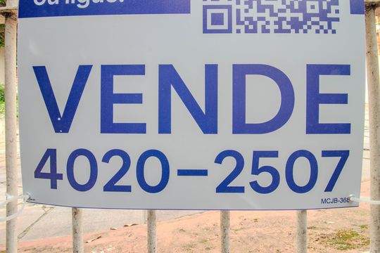 Plaquinha de apartamento à venda com 1 quarto, 44m² em Higienópolis, Porto Alegre