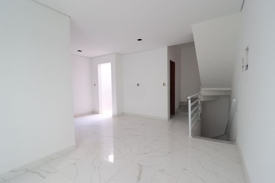 Sala de casa de condomínio à venda com 3 quartos, 127m² em Vila Metalúrgica, Santo André
