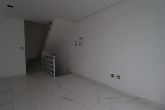 Sala de casa de condomínio à venda com 3 quartos, 127m² em Vila Metalúrgica, Santo André