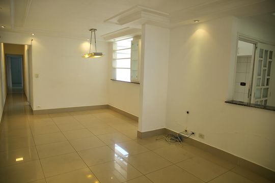 Sala de casa para alugar com 3 quartos, 135m² em Jardim Antares, São Bernardo do Campo