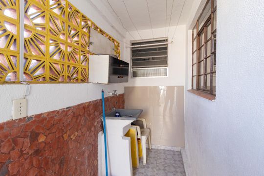 Área de serviço de casa para alugar com 2 quartos, 50m² em Cipava, Osasco