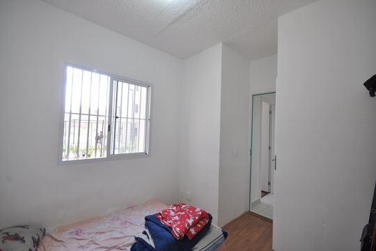 Quarto 1 de apartamento para alugar com 2 quartos, 32m² em Parque Novo Mundo, São Paulo