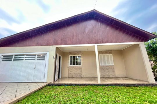 Fachada de casa à venda com 3 quartos, 141m² em Santo Afonso, Novo Hamburgo