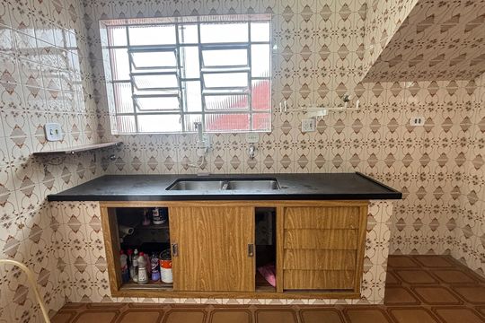Cozinha de casa para alugar com 2 quartos, 150m² em Vila Camilópolis, Santo André