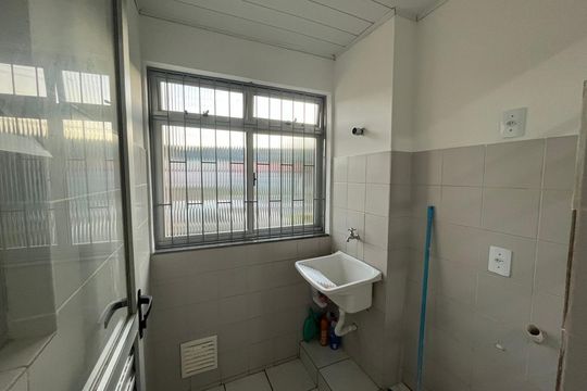 Área de Serviço de apartamento para alugar com 2 quartos, 52m² em Serraria, São José