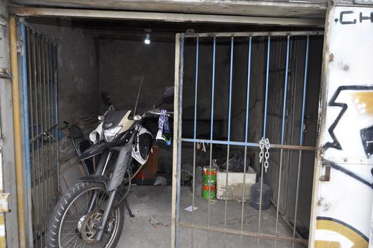 Garagem de casa à venda com 1 quarto, 115m² em Sampaio, Rio de Janeiro