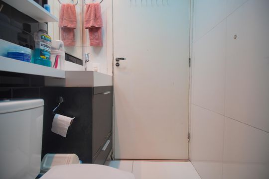 Banheiro Social de apartamento à venda com 2 quartos, 42m² em Santo Afonso, Novo Hamburgo