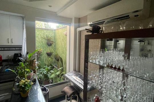 Casa à venda com 3 quartos, 170m² em Vila Mariza Mazzei, São Paulo