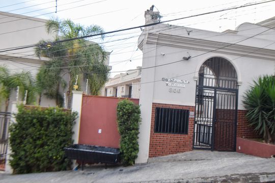 Fachada de casa para alugar com 4 quartos, 237m² em Penha de França, São Paulo