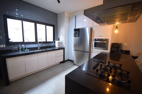 Cozinha de casa para alugar com 4 quartos, 237m² em Penha de França, São Paulo