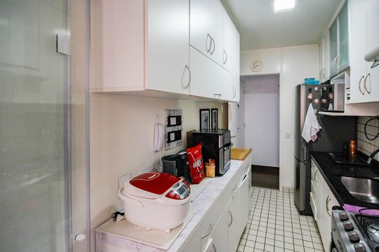 Cozinha de apartamento à venda com 3 quartos, 65m² em São Domingos, São Paulo