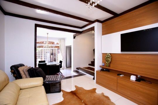 Casa de Condomínio à venda com 3 quartos, 200m² em Cristal, Porto Alegre
