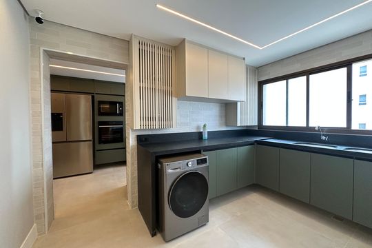 Área de Serviço de apartamento à venda com 3 quartos, 287m² em Alphaville, Barueri