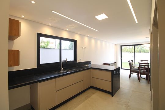 Cozinha de casa de condomínio para alugar com 4 quartos, 460m² em Jardim Prudência, São Paulo