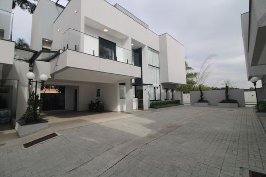 Fachada de casa de condomínio para alugar com 4 quartos, 460m² em Jardim Prudência, São Paulo