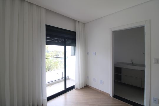 Suite 2 de casa de condomínio para alugar com 4 quartos, 460m² em Jardim Prudência, São Paulo
