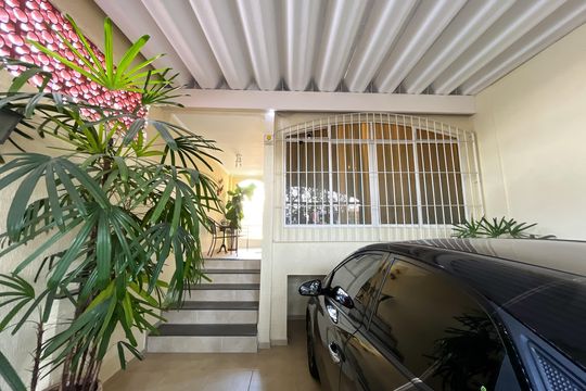 Garagem de casa à venda com 4 quartos, 195m² em Jardim Santo Elias, São Paulo