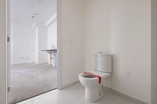 Banheiro de apartamento para alugar com 1 quarto, 38m² em Pinheiros, São Paulo