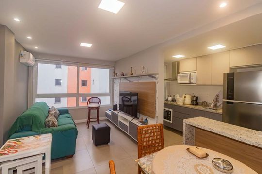 Sala de apartamento à venda com 1 quarto, 47m² em Passo d’Areia, Porto Alegre