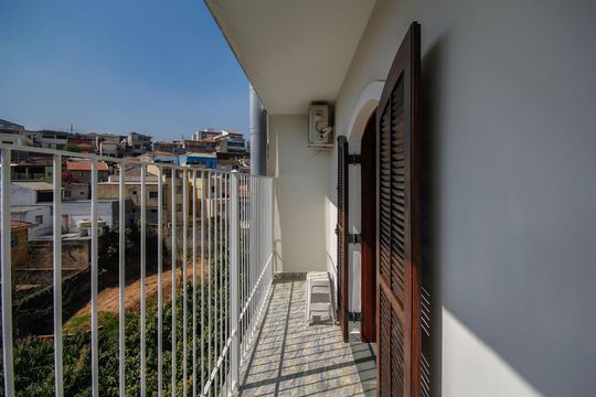 Varanda do Quarto 1 de casa à venda com 4 quartos, 390m² em Piqueri, São Paulo