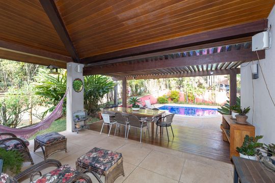 Área comum de casa de condomínio à venda com 4 quartos, 500m² em Retiro do Chale, Brumadinho