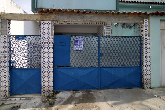 Placa de apartamento para alugar com 1 quarto, 70m² em Ramos, Rio de Janeiro