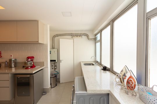 Área de Serviço de apartamento para alugar com 3 quartos, 142m² em Itaim Bibi, São Paulo
