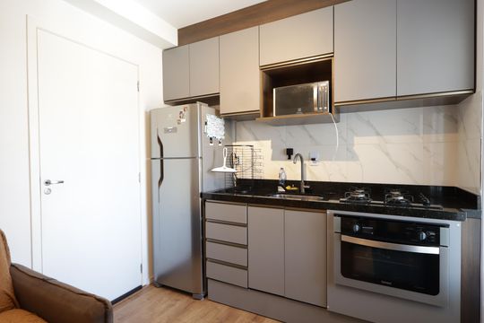 Cozinha de apartamento para alugar com 2 quartos, 32m² em Jardim Monte Kemel, São Paulo