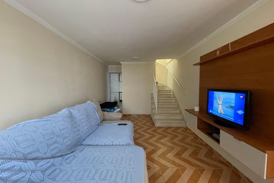 Casa à venda com 3 quartos, 210m² em Rio Pequeno, São Paulo