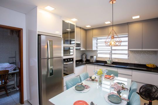 Cozinha de casa à venda com 3 quartos, 500m² em Conceição, Diadema