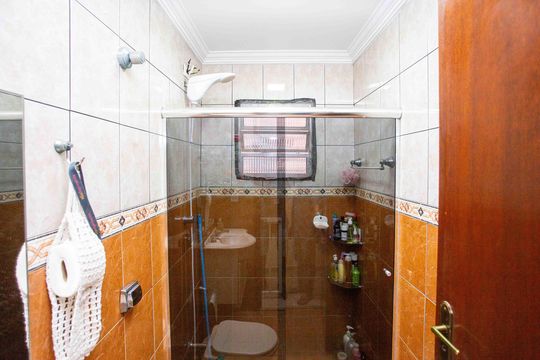 Banheiro Social de casa à venda com 3 quartos, 500m² em Conceição, Diadema