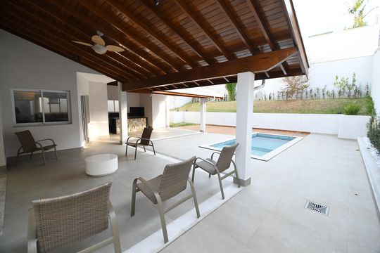 Área Externa de casa de condomínio à venda com 3 quartos, 364m² em Alphaville Dom Pedro, Campinas