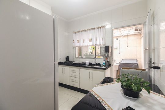 Cozinha de casa de condomínio para alugar com 2 quartos, 55m² em Penha de França, São Paulo