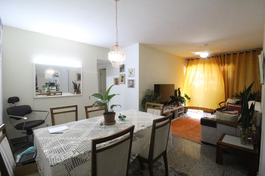 Sala de apartamento para alugar com 4 quartos, 135m² em Barra da Tijuca, Rio de Janeiro