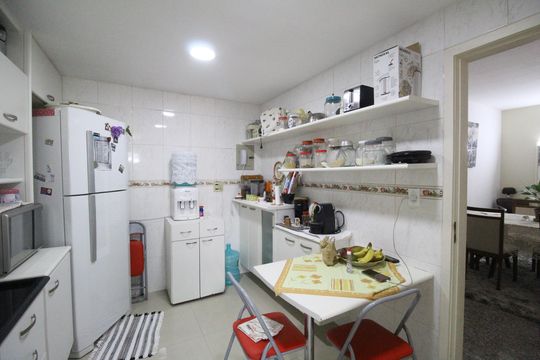 Cozinha de apartamento para alugar com 4 quartos, 135m² em Barra da Tijuca, Rio de Janeiro