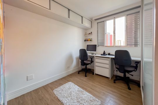 Quarto 1 de apartamento para alugar com 2 quartos, 59m² em Chácara Inglesa, São Paulo