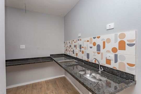 Cozinha de kitnet/studio para alugar com 1 quarto, 35m² em Aclimação, São Paulo