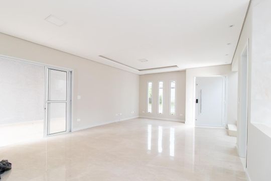 Sala de casa à venda com 4 quartos, 400m² em Xaxim, Curitiba