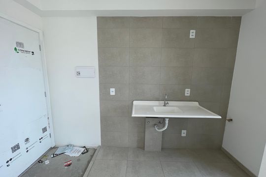 Cozinha de apartamento à venda com 2 quartos, 50m² em Vila Augusta, Guarulhos
