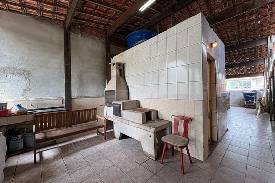 Área Externa de casa à venda com 3 quartos, 302m² em Parque Itrapoã, Santo André