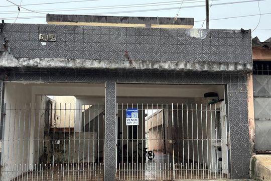 Fachada de casa à venda com 1 quarto, 308m² em Vila Goncalves, São Bernardo do Campo