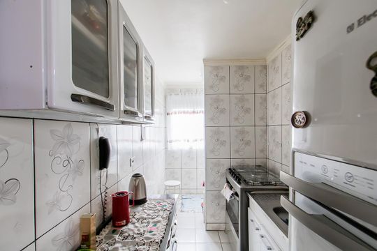 Cozinha de apartamento à venda com 2 quartos, 52m² em Jardim Maringa, São Paulo