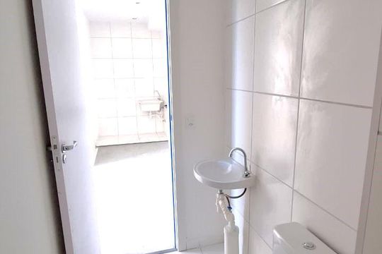 Banheiro de apartamento à venda com 2 quartos, 36m² em Jardim Peri Peri, São Paulo