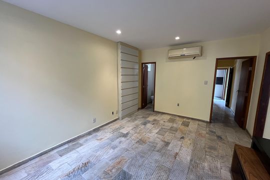 Sala de apartamento à venda com 3 quartos, 150m² em Jardim Guanabara, Rio de Janeiro