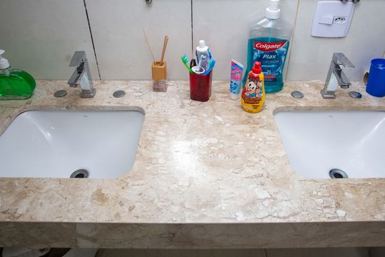 Banheiro da Suíte Casa 2 de casa à venda com 5 quartos, 250m² em Jardim Clelia, Diadema