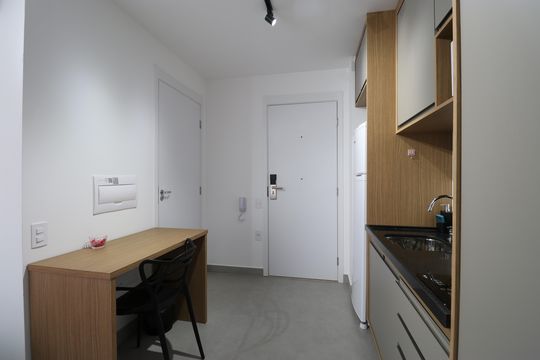 Cozinha de apartamento para alugar com 1 quarto, 23m² em Pompeia, São Paulo